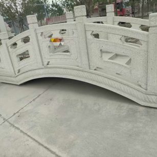 菏泽芝麻白拱桥，石桥