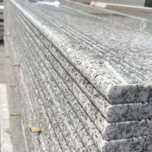 菏泽芝麻白楼梯踏步 花岗岩楼梯板材